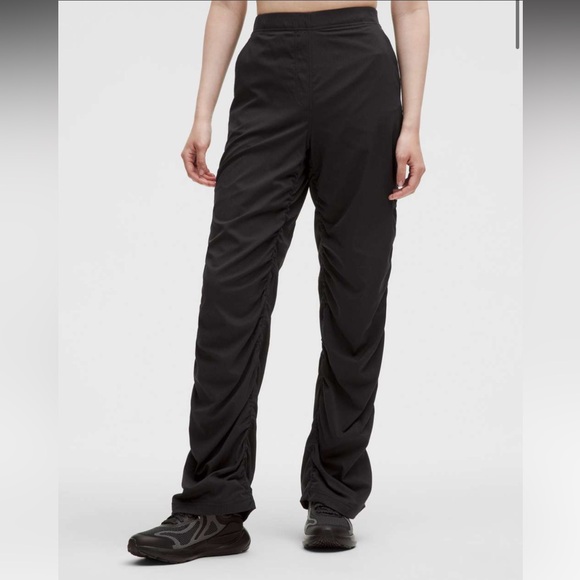 Lululemon Dance Studio Slim-Fit HR Flared Pant in black